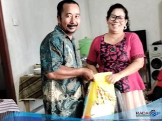 Kanita Pekanbaru Serahkan Bantuan Banjir